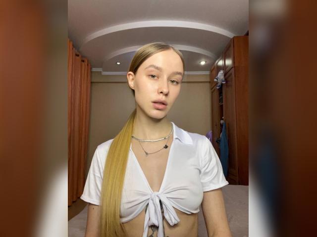 Visit LovelyAngel818 profile
