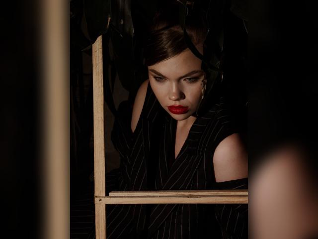 Visit ChloeSinclair profile