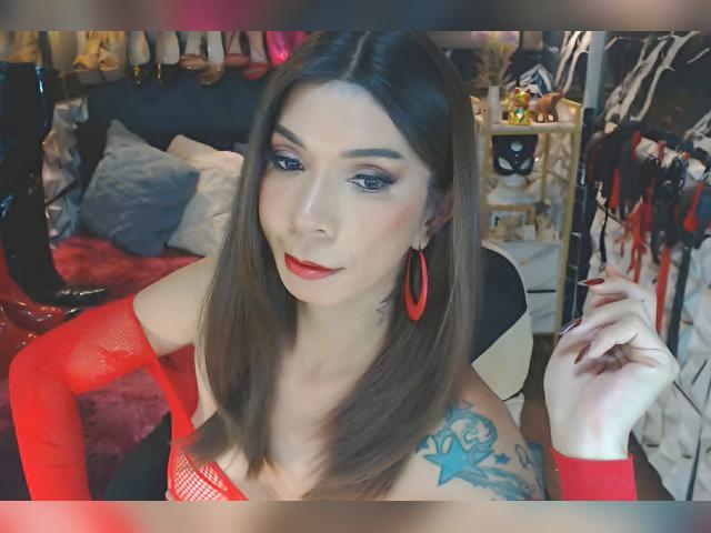 Visit celinafox profile