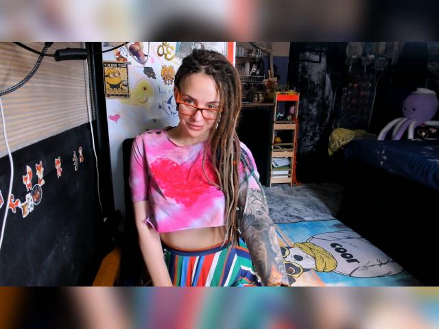 Visit LisaFoxy profile