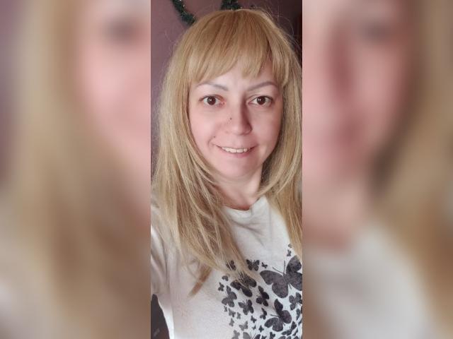 Visit LeilaFlirty profile