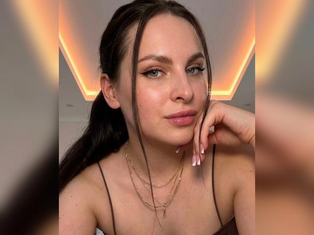 Visit AlexaInlove profile