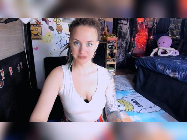 Visit LisaFoxy profile