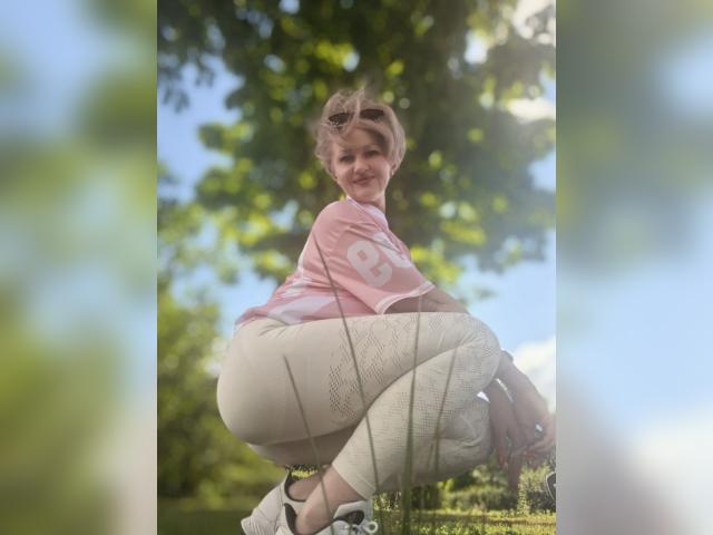 Visit Lisicka27 profile