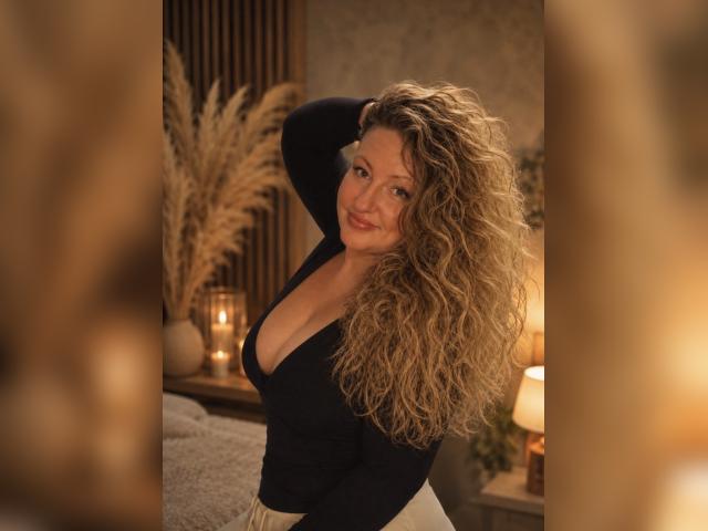 Visit VelvetDiamond profile
