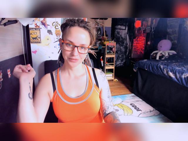 Visit LisaFoxy profile