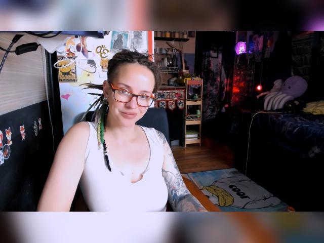 Visit LisaFoxy profile
