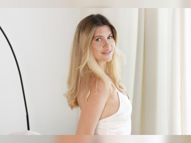Visit AryaAltken profile