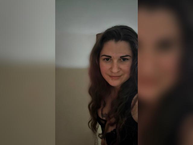 Visit Karinna profile