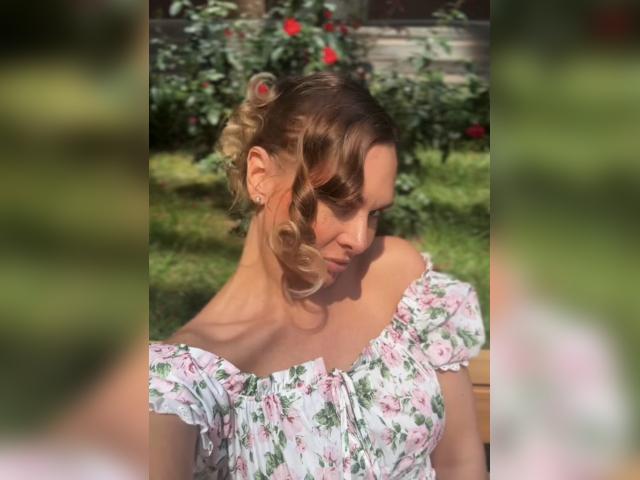 Visit WonderfulWoman profile