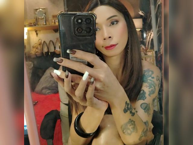 Visit celinafox profile