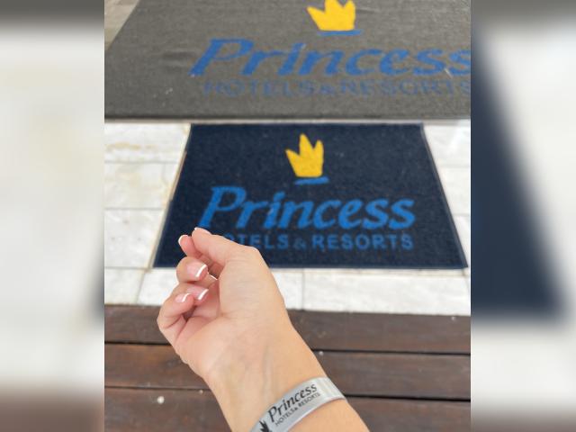 Visit CallMeCarlota profile