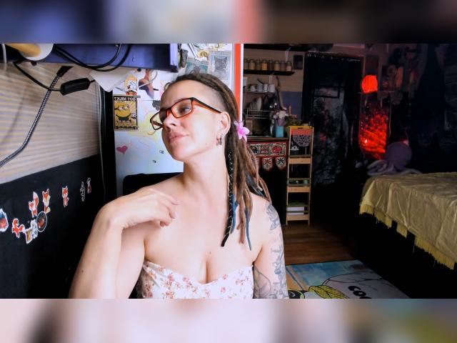 Visit LisaFoxy profile