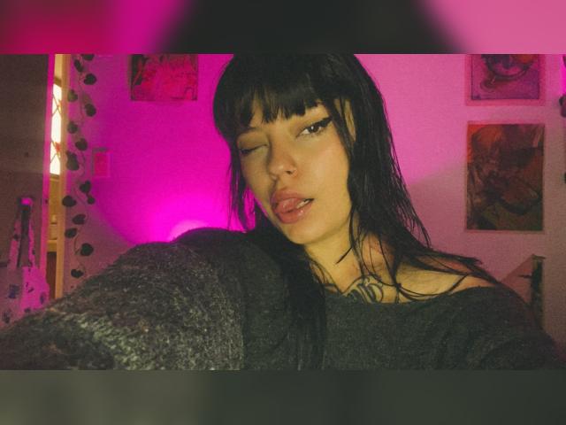 Visit alicevxoxo profile