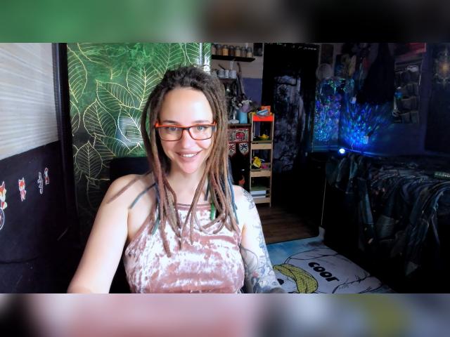 Visit LisaFoxy profile