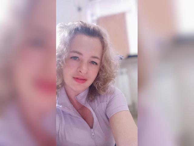 Visit LanaBlossom profile