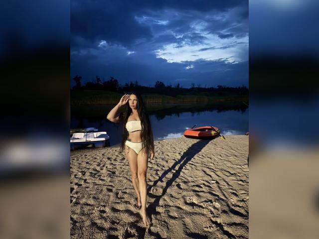 Visit M1onika profile