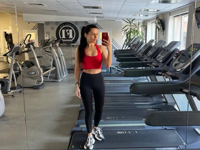 Visit Jassmine profile