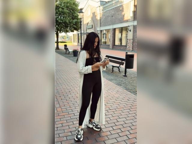 Visit Jassmine profile