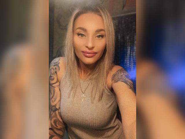 Visit HollydayMoly profile
