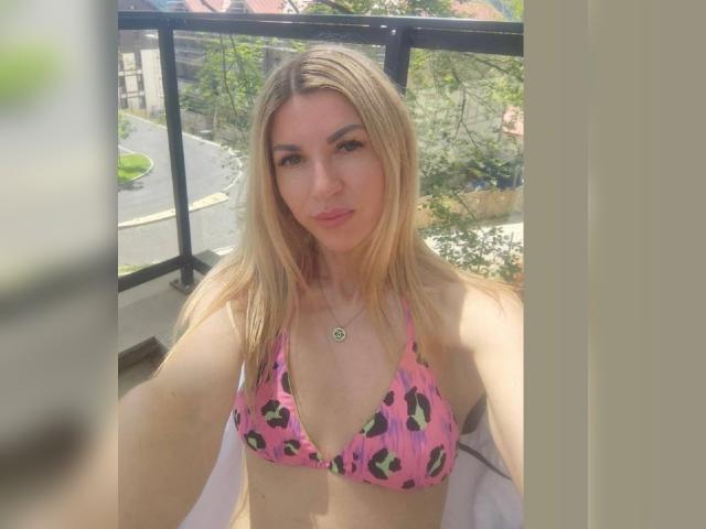 Visit LikaBelle profile