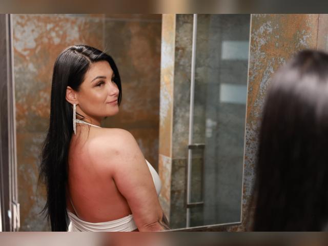Visit IvyMidnight profile