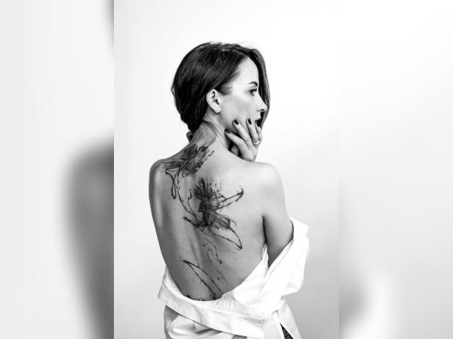 Visit RoxanaWild profile