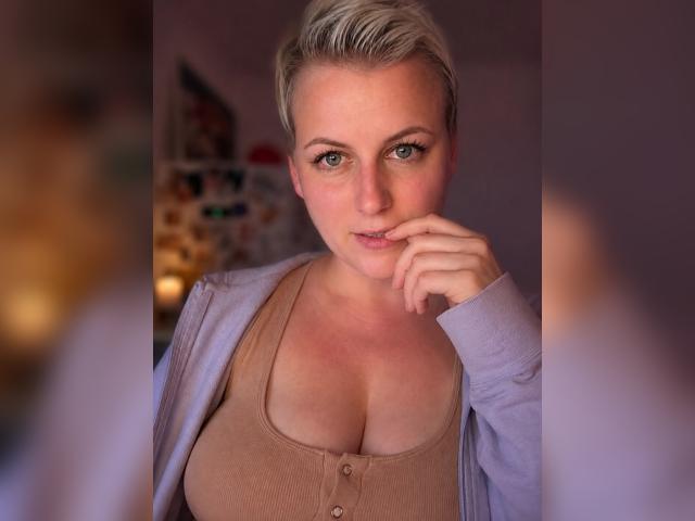Visit YoutanPoluo profile