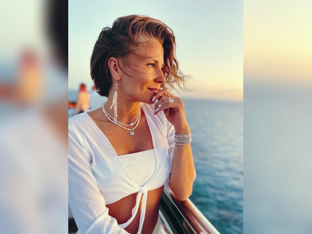 Visit Deloray profile