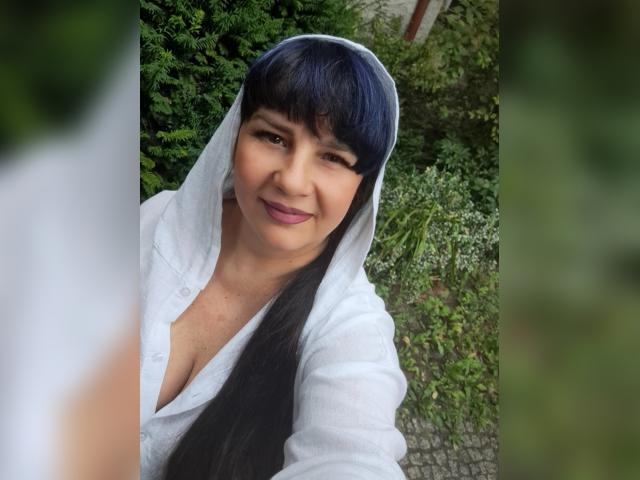 Visit velvetgloria profile