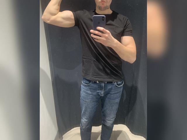 Visit RockStar1731 profile