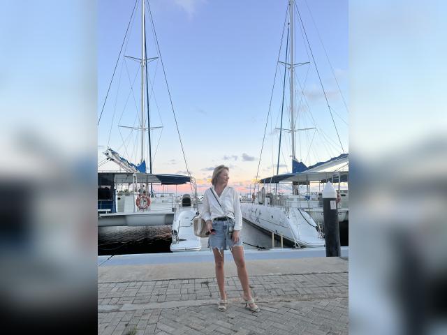 Visit Elymoon profile