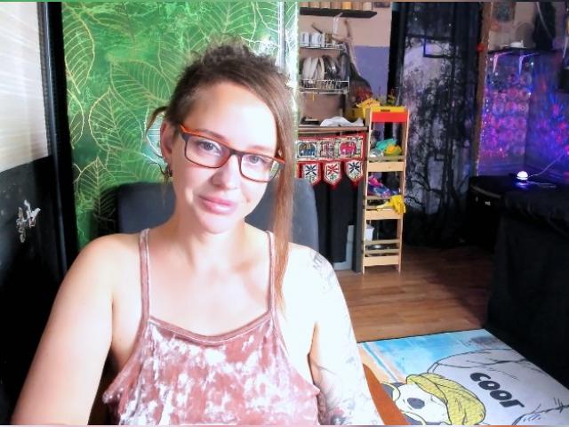 Visit LisaFoxy profile