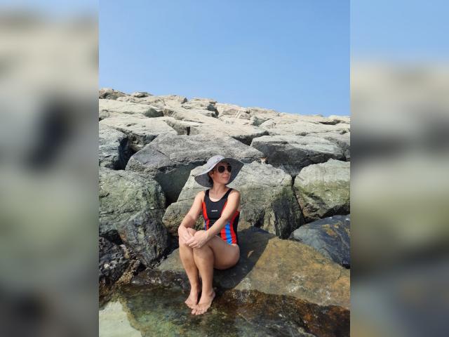 Visit Dinara profile