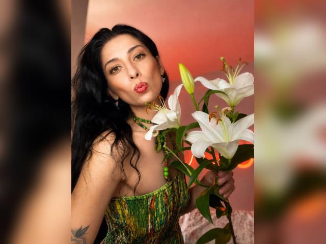 Visit LiLinaa profile