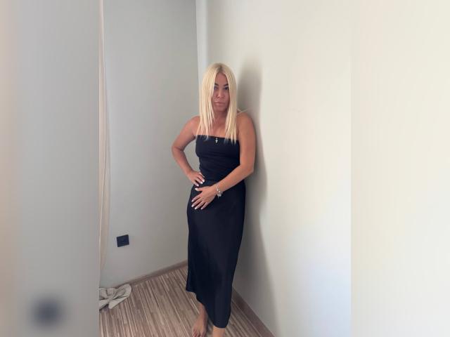 Visit Florielle profile