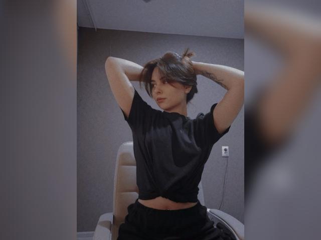 Visit HotQueen profile