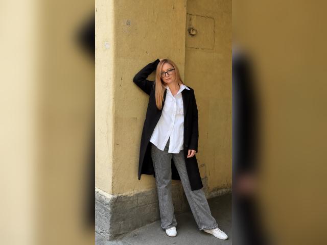 Visit CoyEmma profile