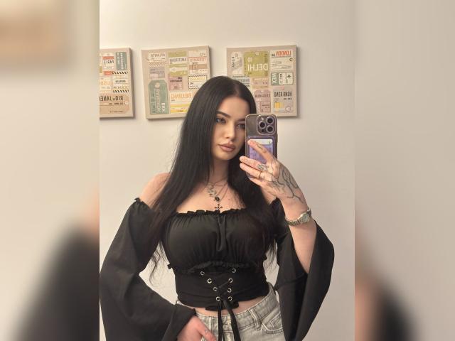 Visit RixiVee profile