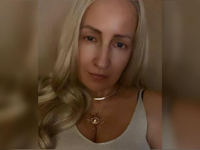 Visit GlamVenom528 profile