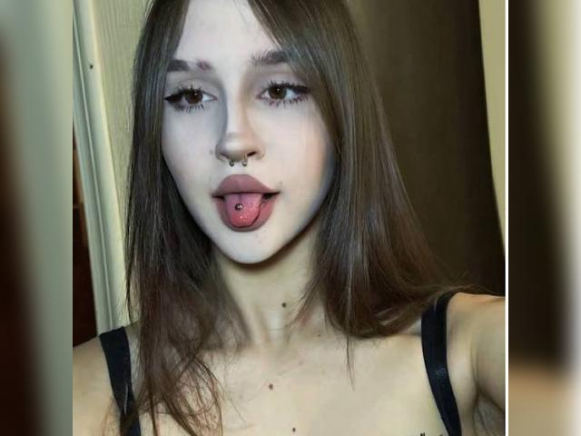 Visit cutegirl69 profile