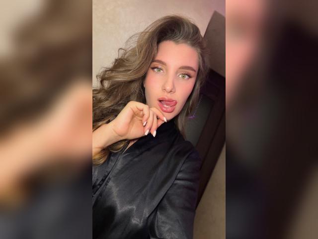 Visit Sweetgirl20255 profile