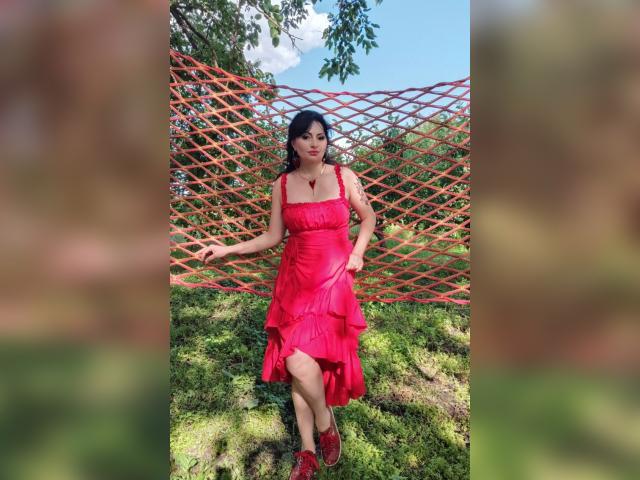 Visit Izida profile