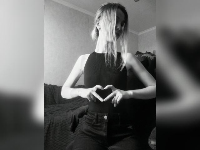 Visit xNikax profile