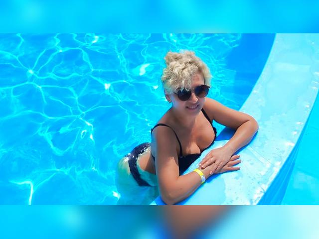 Visit ElowenRose profile