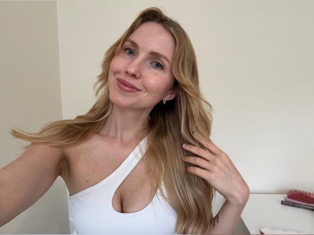 Visit Luscious profile