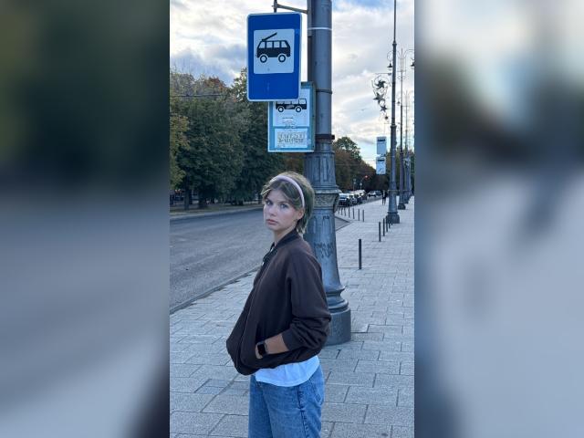 Visit RoseyLace profile