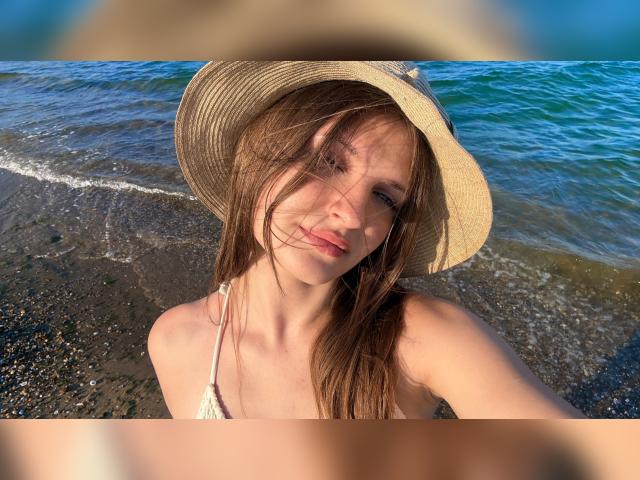 Visit EvaMonroe profile