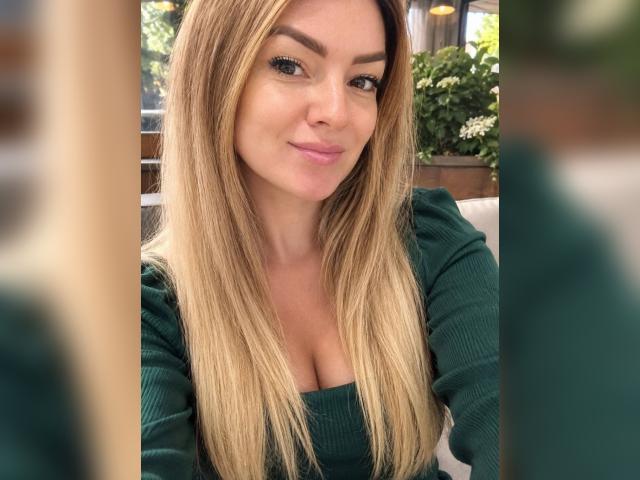 Visit EmiliaLynn profile