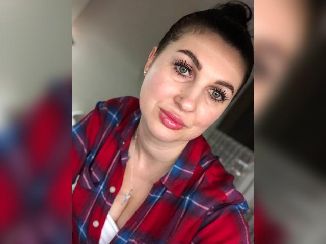 Visit Amellyaa profile
